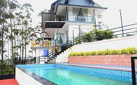 Paadi Holidays Ramakkalmedu